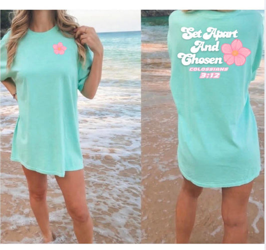 Set Apart & Chosen Shirt – Colossians 3:12 Christian Graphic Tee, Oversized Beach Shirt, Faith-Based Floral T-Shirt, Trendy Summer Jesus Shirt